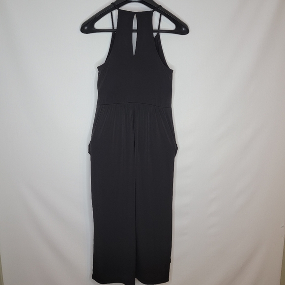 BCBGeneration Sleeveless Drape Pocket Midi Dress - Picture 11 of 12
